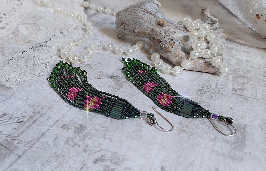 BO Evasion mont&eacute;es avec rocailles verres, tubes, perles cristal Swarovski et crochets d&rsquo;oreilles Argent 925