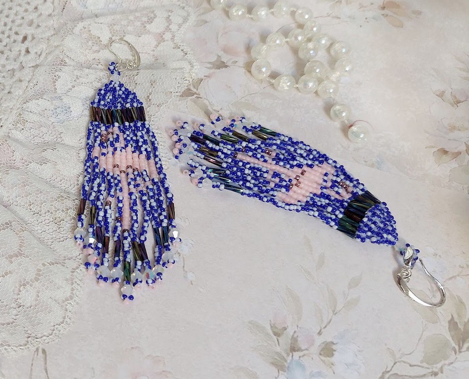 Boucles d'oreilles artisanales en perles motif flamant rose bleu.