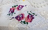 BO Fleurs de Cerisier mont&eacute;es aux rocailles de qualit&eacute; en verre. Couleurs : Blanc, Rose, Fuchsia, Violet et Vert. S&rsquo;ajoute aux rocailles des toupies Blanches Opaques avec des crochets en Argent 925.