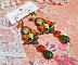 BO F&eacute;es Aloes Potiron repr&eacute;sentant un cabochon d&rsquo;une f&eacute;e aux couleurs roses oranges/Vert Anis, cristaux, estampes et dormeuses Bronze en laiton. Une inspiration d&rsquo;un &ecirc;tre l&eacute;gendaire.