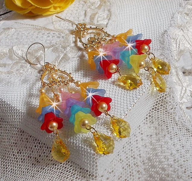 BO Garden Flowers mont&eacute;es avec des gouttes, perles rondes nacr&eacute;es en Cristal, fleurs lucites, perles en Verre sur crochets diamant&eacute;es en Gold Filled 14 carats