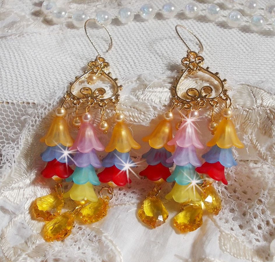 BO Garden Flowers mont&eacute;es avec des gouttes, perles rondes nacr&eacute;es en Cristal, fleurs lucites, perles en Verre sur crochets diamant&eacute;es en Gold Filled 14 carats