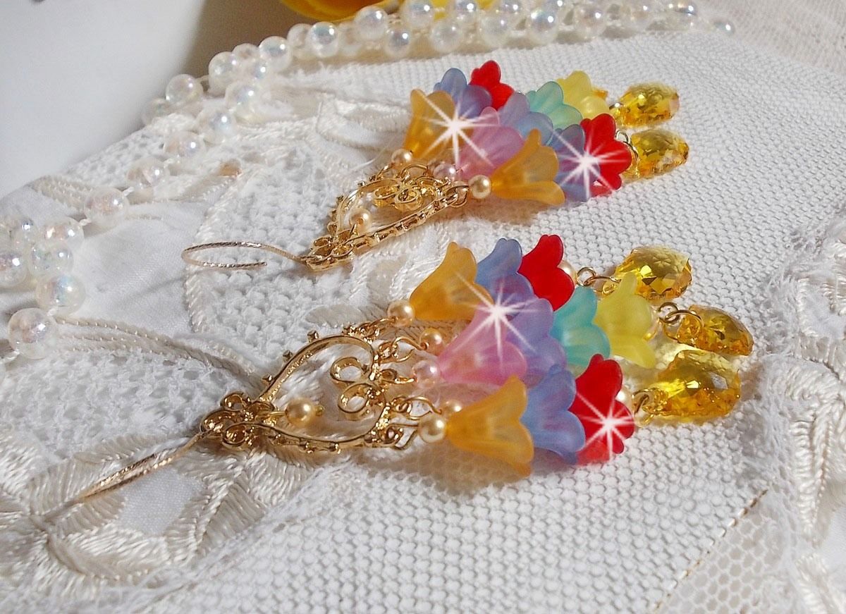 BO Garden Flowers mont&eacute;es avec des gouttes, perles rondes nacr&eacute;es en Cristal, fleurs lucites, perles en Verre sur crochets diamant&eacute;es en Gold Filled 14 carats