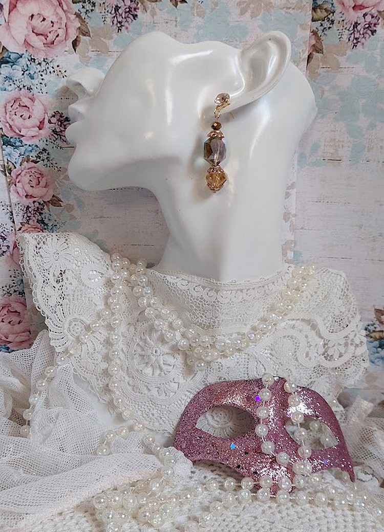BO Glamour Scintillant mont&eacute;es avec cabochons et perles en Cristal, perles cubes octogonaux cristal &eacute;lectrolytique et clous d'oreilles en laiton dor&eacute;