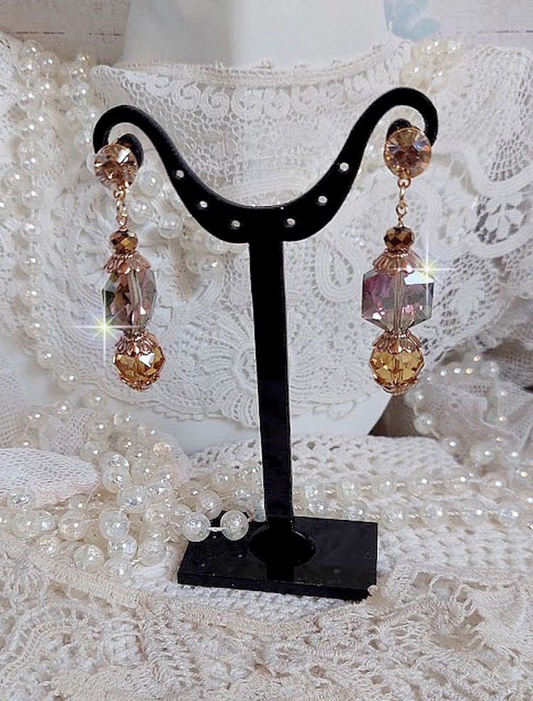 BO Glamour Scintillant mont&eacute;es avec cabochons et perles en Cristal, perles cubes octogonaux cristal &eacute;lectrolytique et clous d'oreilles en laiton dor&eacute;