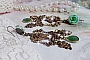 BO Green Palace cr&eacute;&eacute;es avec, des charms breloques, estampes, cabochons roses et pendants facett&eacute;s en verre