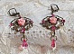 BO Irr&eacute;sistible Eden avec cabochons ronds et gouttes en cristal, cabochons en r&eacute;sine, estampes bomb&eacute;es, dormeuses fleur de lys en laiton