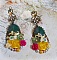 BO Jade Flowers cr&eacute;&eacute;es avec des cabochons ovales en Jade de Malaisie, des cristaux de Swarovski, perles en r&eacute;sine, des fleurs en verre avec des accessoires de qualit&eacute; 