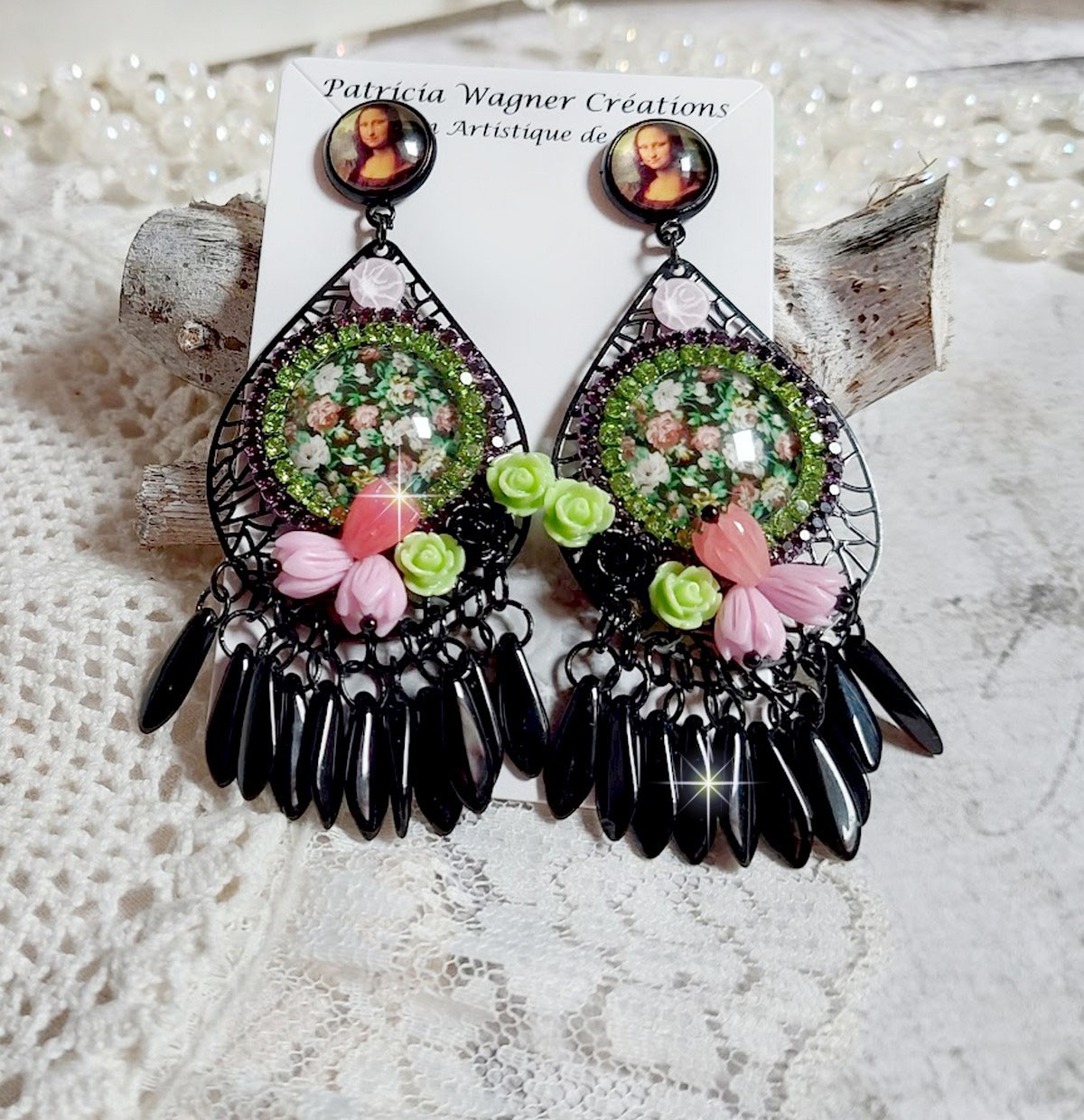 BO La Jocondine mont&eacute;es avec estampes, cabochons verre, dagues, perles r&eacute;sine et perles cristal Swarovski