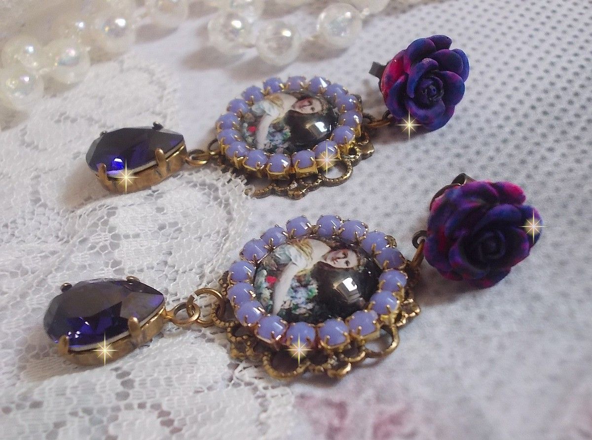 BO La Lavendi&egrave;re cr&eacute;&eacute;es avec des cabochons loupe, des cristaux PureCrystal, des cabochons en r&eacute;sine, des accessoires en plaqu&eacute; Or et en Laiton de couleur Bronze