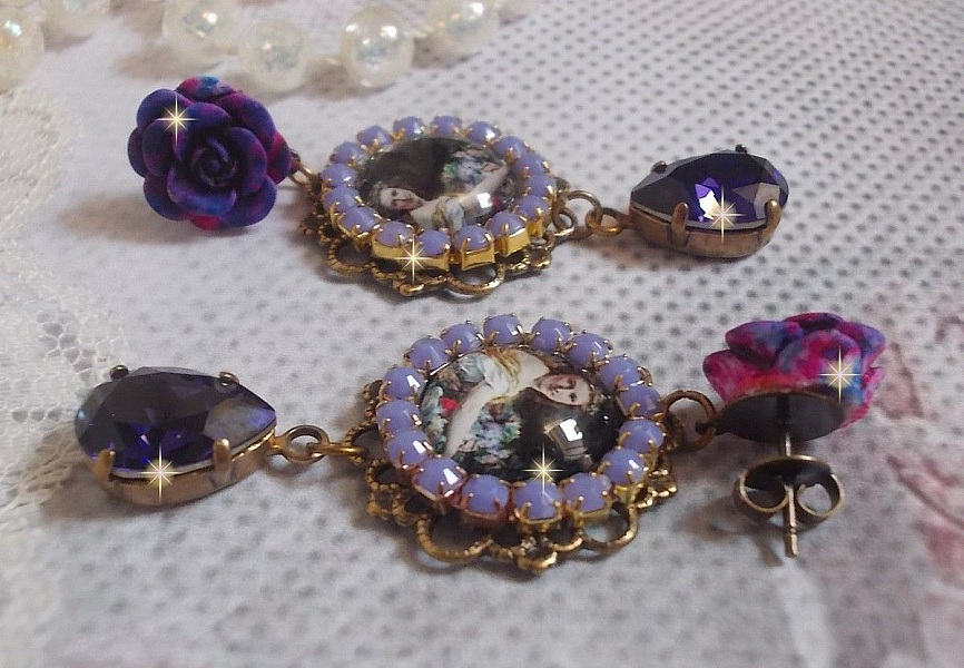 BO La Lavendi&egrave;re cr&eacute;&eacute;es avec des cabochons loupe, des cristaux PureCrystal, des cabochons en r&eacute;sine, des accessoires en plaqu&eacute; Or et en Laiton de couleur Bronze
