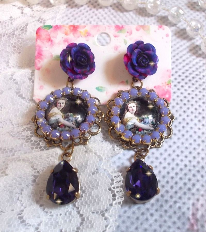 BO La Lavendi&egrave;re cr&eacute;&eacute;es avec des cabochons loupe, des cristaux PureCrystal, des cabochons en r&eacute;sine, des accessoires en plaqu&eacute; Or et en Laiton de couleur Bronze