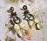 BO Look Princesse cr&eacute;&eacute;es avec des cabochons repr&eacute;sentant une lady princesse, des cristaux, des perles en verre, des accessoires de couleur Bronze et des n&oelig;uds en satin jaune