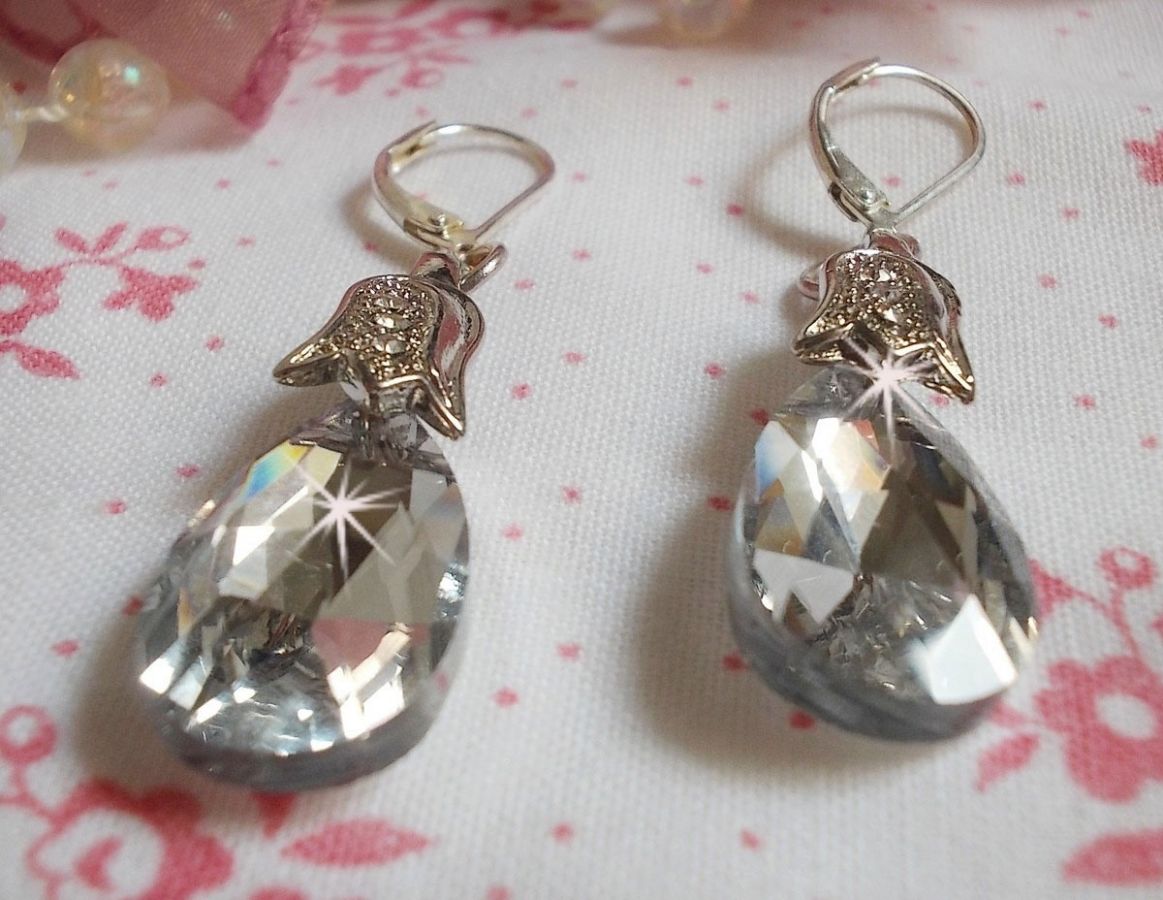 Boucles d'oreilles pendantes gouttes en cristal et argent 925.