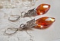 BO Merveilles Red Topaz avec des gouttes facett&eacute;es et des b&eacute;li&egrave;res gaufr&eacute;es de petit strass