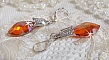 BO Merveilles Red Topaz avec des gouttes facett&eacute;es et des b&eacute;li&egrave;res gaufr&eacute;es de petit strass