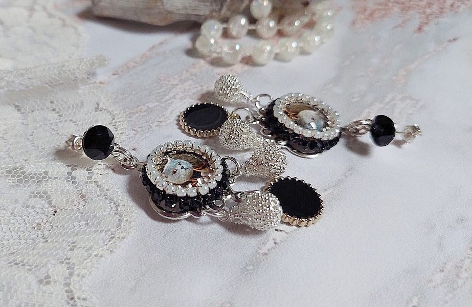 BO Mimichat Steampunk avec cabochons verres, strass, breloques &eacute;poxy, perles cristal Swarovski et clous argent