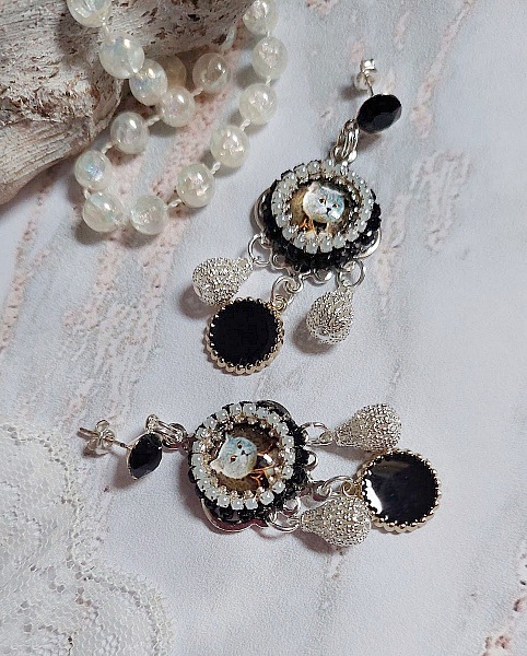 BO Mimichat Steampunk avec cabochons verres, strass, breloques &eacute;poxy, perles cristal Swarovski et clous argent