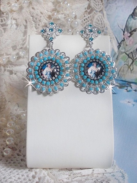 BO Moment de D&eacute;tente avec des cabochons en vere, cristaux : cabochons, cha&icirc;ne strass, cha&icirc;ne perl&eacute;e Turquoise, estampes et dormeuses