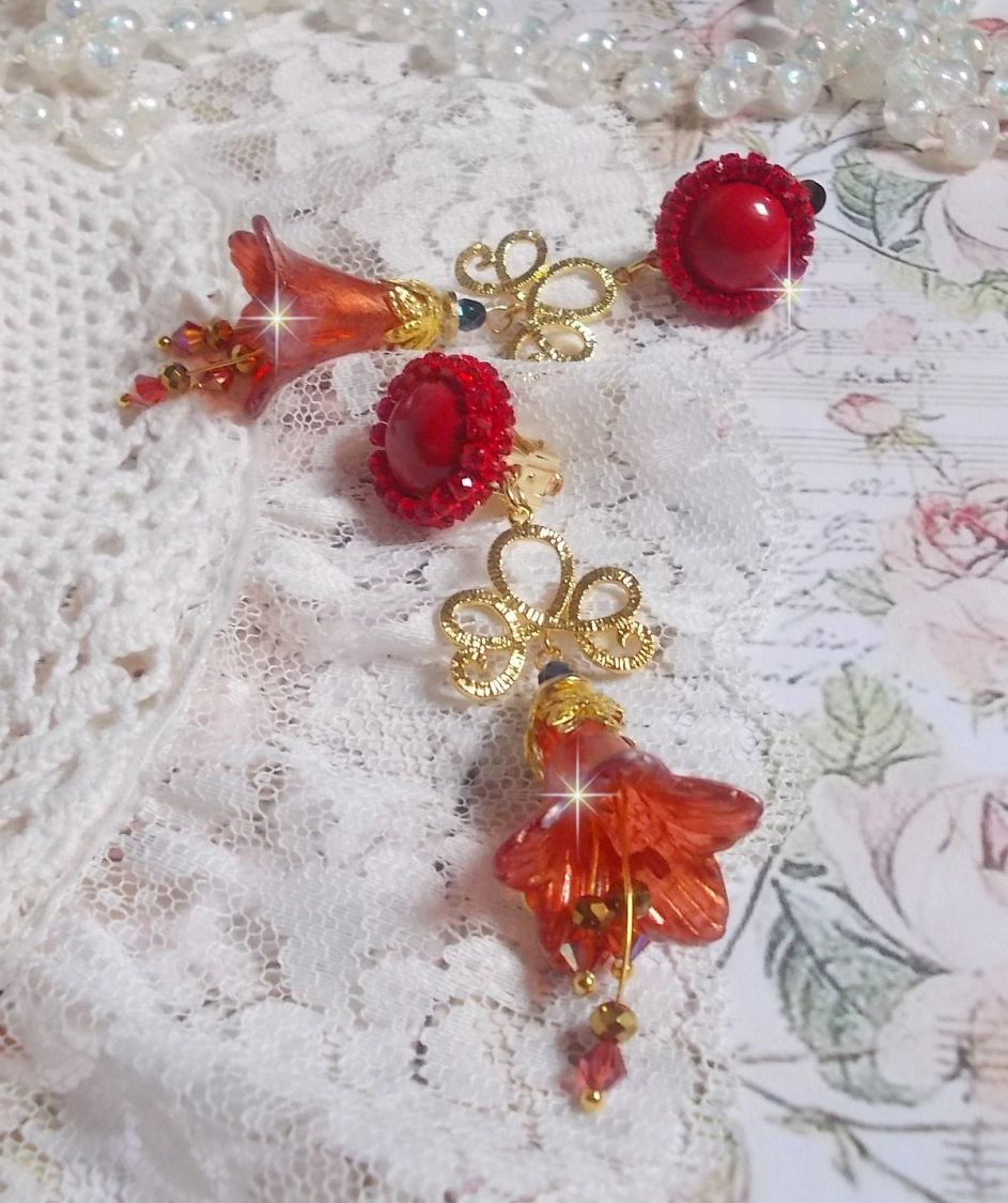 BO Myst&egrave;res D&eacute;clarations cr&eacute;&eacute;es avec des cristaux, perles et cabochons en verre, divers accessoires dor&eacute;s et plaqu&eacute; Or