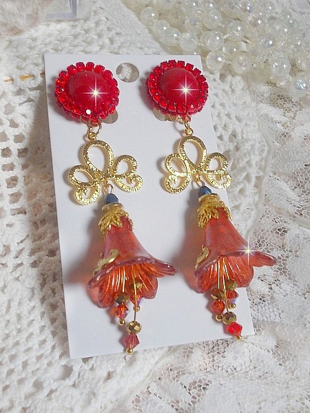 BO Myst&egrave;res D&eacute;clarations cr&eacute;&eacute;es avec des cristaux, perles et cabochons en verre, divers accessoires dor&eacute;s et plaqu&eacute; Or