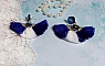 BO Navy Blue and White mont&eacute;es avec pompons, breloques &eacute;maill&eacute;es, puces argent 925/1000 et cristaux