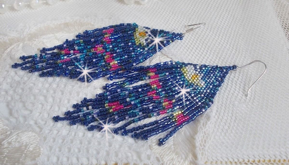 BO N&eacute;nuphars mont&eacute;es avec des rocailles et crochets d'oreilles en argent 925/1000. 