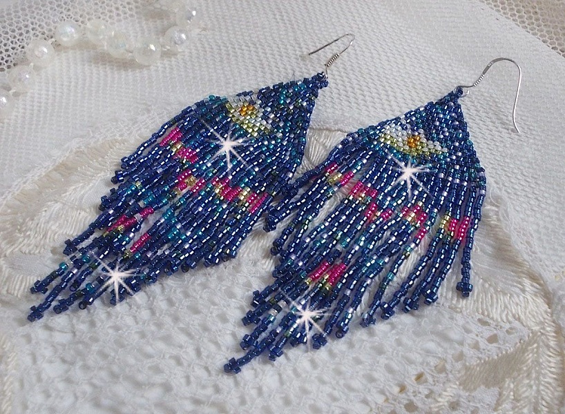 BO N&eacute;nuphars mont&eacute;es avec des rocailles et crochets d'oreilles en argent 925/1000. 
