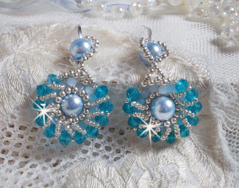 BO  Ode Bleu et Argent avec rocailles, perles rondes nacr&eacute;es en Cristal, perles en Verre et crochets en Argent 925