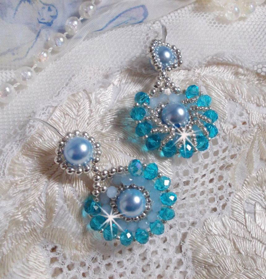 BO  Ode Bleu et Argent avec rocailles, perles rondes nacr&eacute;es en Cristal, perles en Verre et crochets en Argent 925