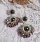 BO Ode Green and Purple mont&eacute;es avec rocailles, perles rondes nacr&eacute;es en Cristal, perles en Verre et crochets d'oreilles Gold Filled 14 carats
