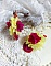 Boucles d'oreilles fleurs en mousseline de soie et perles.
