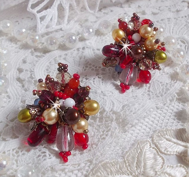 BO Printemps Color&eacute; brod&eacute;es avec des Cristaux de Swarovski, des perles en verre, des gouttes, des calottes et des rocailles.