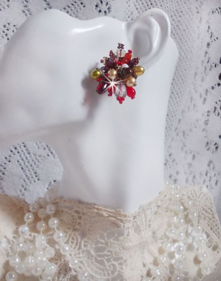 BO Printemps Color&eacute; brod&eacute;es avec des Cristaux de Swarovski, des perles en verre, des gouttes, des calottes et des rocailles.