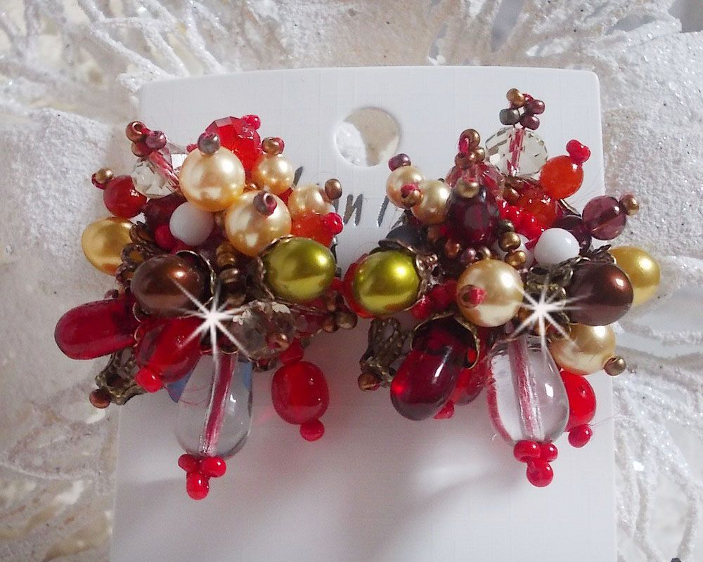 BO Printemps Color&eacute; brod&eacute;es avec des Cristaux de Swarovski, des perles en verre, des gouttes, des calottes et des rocailles.