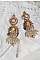 BO Reflets de Ros&eacute;e brod&eacute;es avec des cabochons ronds et ovales fleuries avec une roses rouge, orn&eacute;es de rocailles, perles et chatons en Cristal avec des crochets en Gold Filled 14 carats 