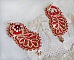 BO Renaissance brod&eacute;es avec des toupies Ruby en Cristal &agrave; laquelle s'ajoute des rocailles aux couleurs Opaque Rouge et Beige, facettes Antiques Beige et Cristal Gold, crochets Gold FIlled 14 carats