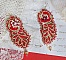 BO Renaissance brod&eacute;es avec des toupies Ruby en Cristal &agrave; laquelle s'ajoute des rocailles aux couleurs Opaque Rouge et Beige, facettes Antiques Beige et Cristal Gold, crochets Gold FIlled 14 carats