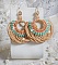 BO Ronde de perles avec des perles, rocailles Miyuki et Matubo en verre de couleur Menthe/Beige/Saumon/Caramel mont&eacute;s sur des anneaux cr&eacute;oles avec des crochets en Laiton, une &eacute;l&eacute;gance &agrave; porter.