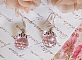 BO Rose Iris&eacute; avec des pendentifs ronds facett&eacute;s en verre de boh&egrave;me rose, coupelles argent&eacute;es et crochets en Argent 925/1000