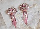 BO Rose Royale brod&eacute;es avec des cabochons en nacre, des chips en (Quartz et Howlite blanc), des Cristaux de Swarovski, des roquettes Roses,  des rocailles et des crochets en Gold Filled 14 carats