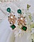 BO Royal Marguerite mont&eacute;es avec des cabochons &agrave; laquelle s&rsquo;ajoute des strass sur les pendentifs Dor&eacute;s. Les pendants sont en r&eacute;sine &eacute;poxy avec clous d&rsquo;oreilles &eacute;maill&eacute;s