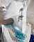 Boucles d'oreilles pendantes bleues, perles et fleurs en cristal.