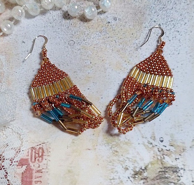 BO Tangerine mont&eacute;es avec rocailles verre, perles cristal Swarovski et crochets d&rsquo;oreilles Gold filled 14 carats