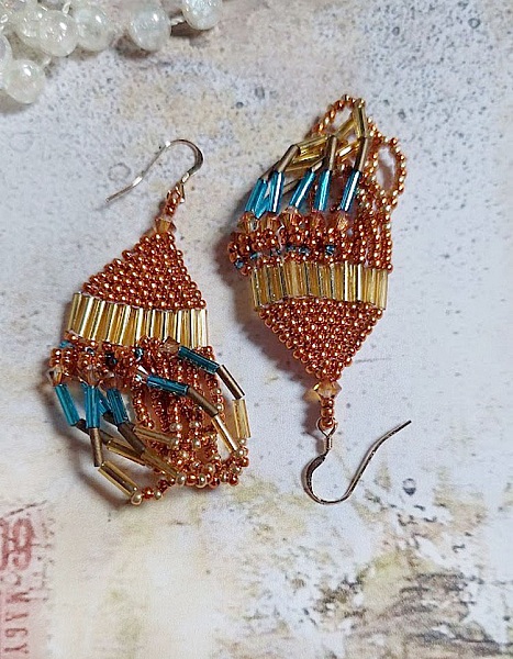 BO Tangerine mont&eacute;es avec rocailles verre, perles cristal Swarovski et crochets d&rsquo;oreilles Gold filled 14 carats
