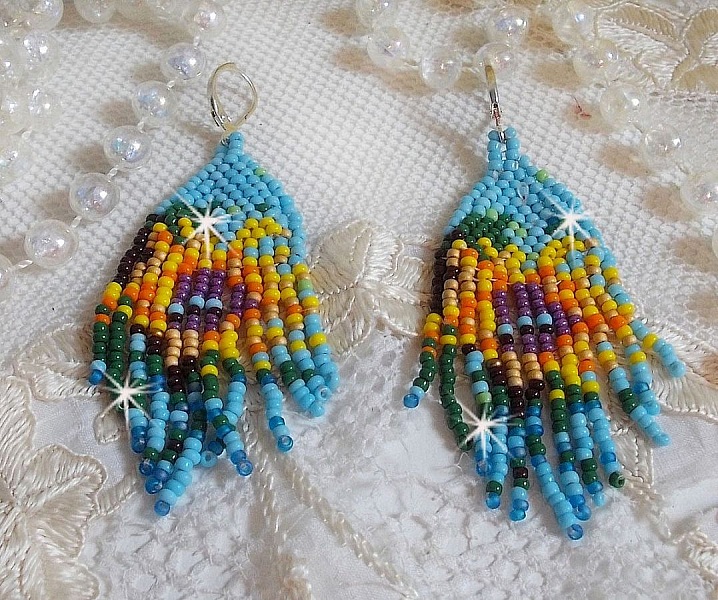 BO Tournesol mont&eacute;es avec des rocailles color&eacute;es de qualit&eacute; en Verre : Bleu Turquoise, Jaune, Orange, Marron, Vert, Noir, Violet et Dor&eacute;. Repr&eacute;sentant ces fleurs, elles sont le symbole du soleil