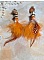 BO Vol au Vent cr&eacute;&eacute;es avec plumes de pintade, Coq trois tons, plumes Orange, perles bois naturel et Orange, perles r&eacute;sine et cha&icirc;ne strass. 