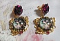 BO Week-end of Roses cr&eacute;&eacute;es avec des cabochons repr&eacute;sentant une femme avec des roses, des perles en r&eacute;sine et des cristaux de Swarovski
