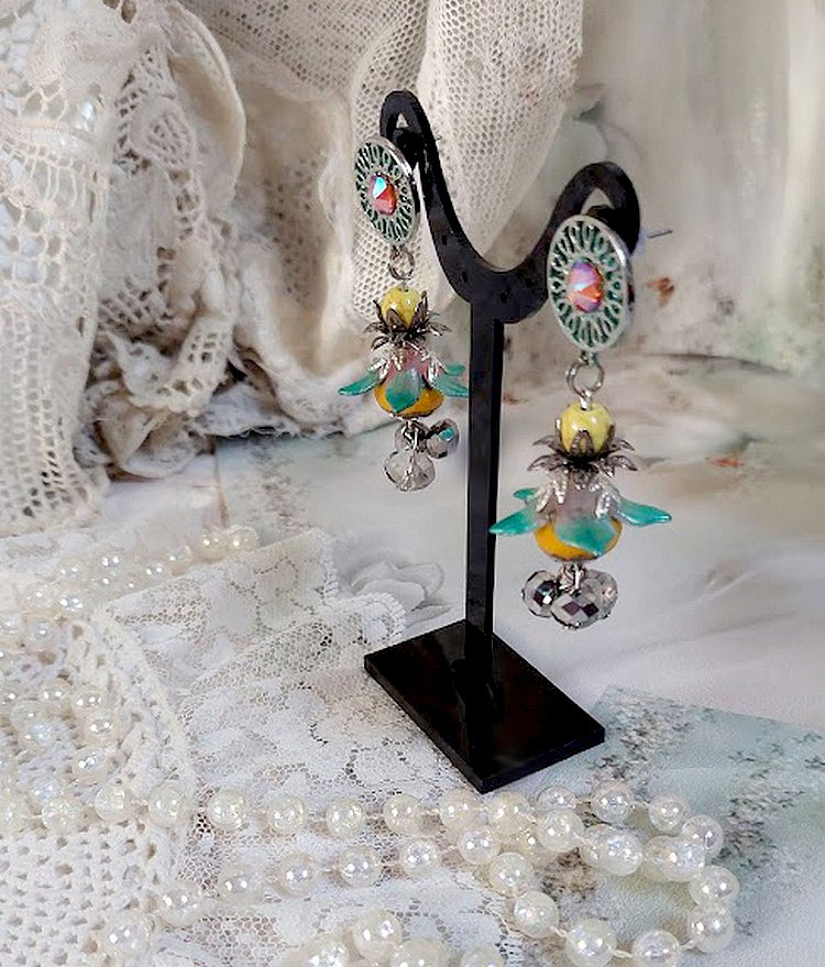 BO C&acirc;line mont&eacute;es avec perles potiron verre, facettes, coupelles, fleurs et perles cristal Swarovski