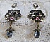 BO Irr&eacute;sistible Passion mont&eacute;es sur dormeuses Fleur de Lys Bronze Laiton avec cristaux, gouttes facett&eacute;es, c&oelig;urs, cabochons, coupelles fleurs filigran&eacute;es et coupelles &eacute;toiles